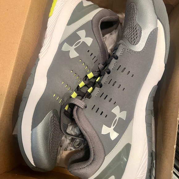 Brand new under armour runners - Picture 6 of 8